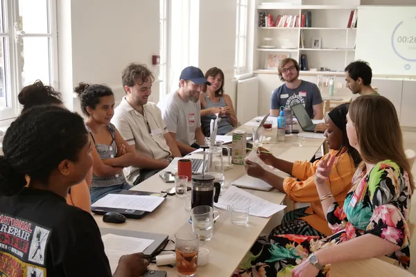 Community.JPG [airtable:attnOBzMgHOUtBTs2]